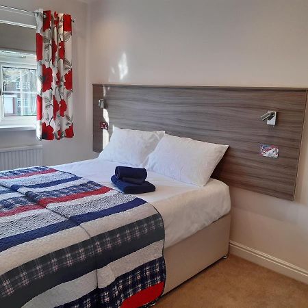 Smitten House 4 Bedroom Rhyl Eksteriør billede