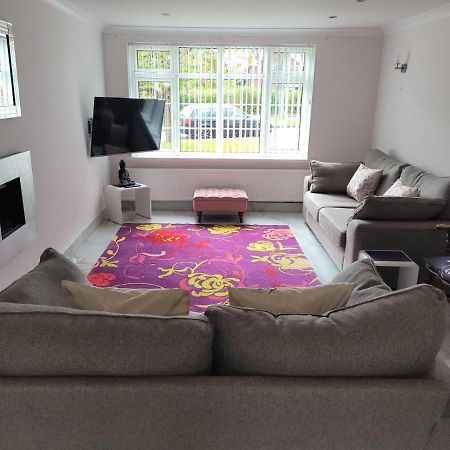 Smitten House 4 Bedroom Rhyl Eksteriør billede