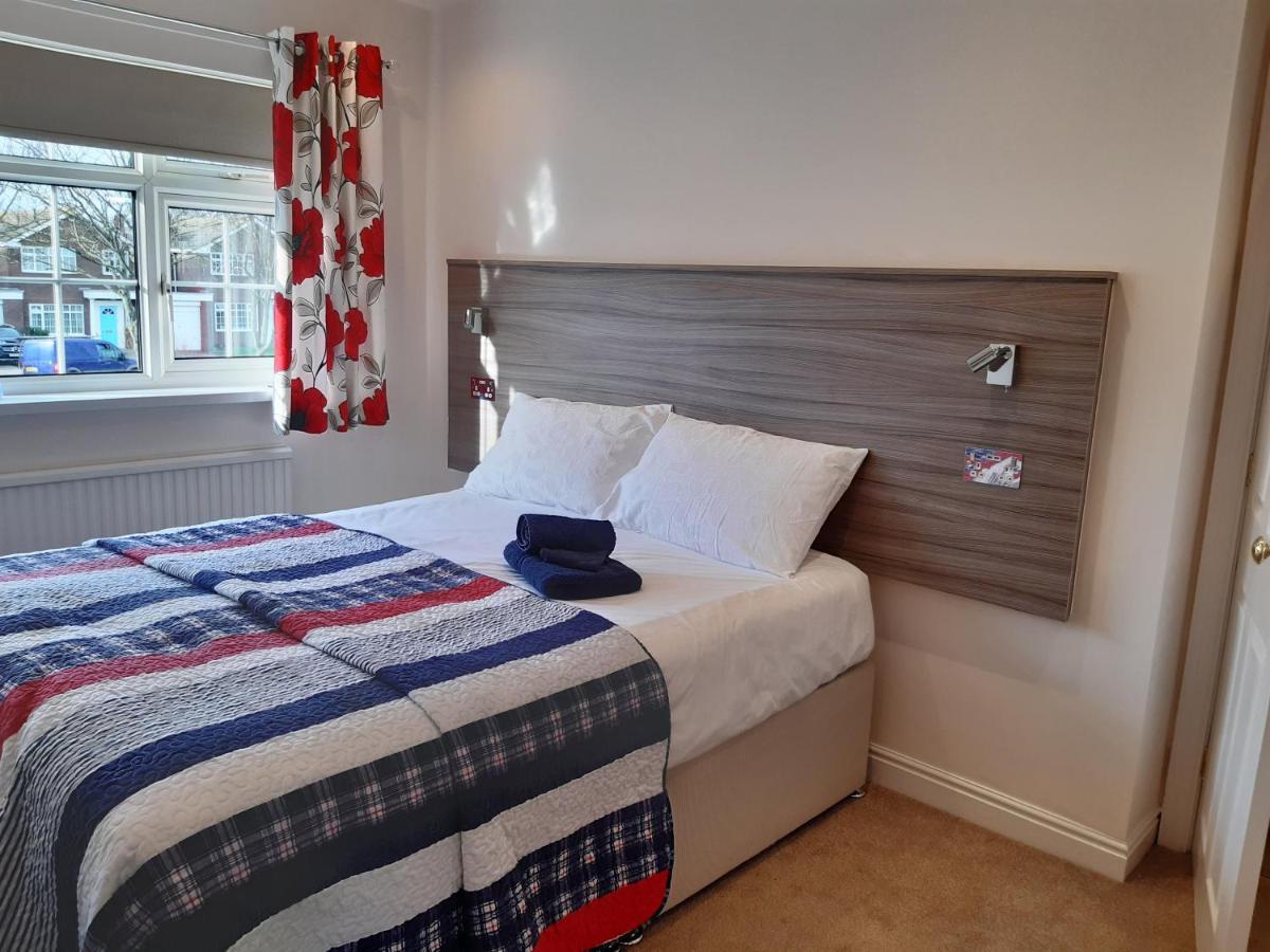 Smitten House 4 Bedroom Rhyl Eksteriør billede
