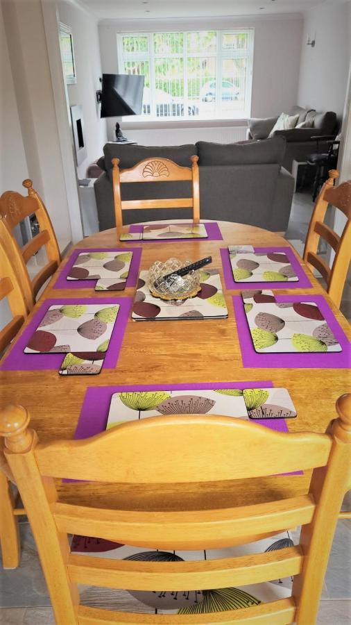 Smitten House 4 Bedroom Rhyl Eksteriør billede