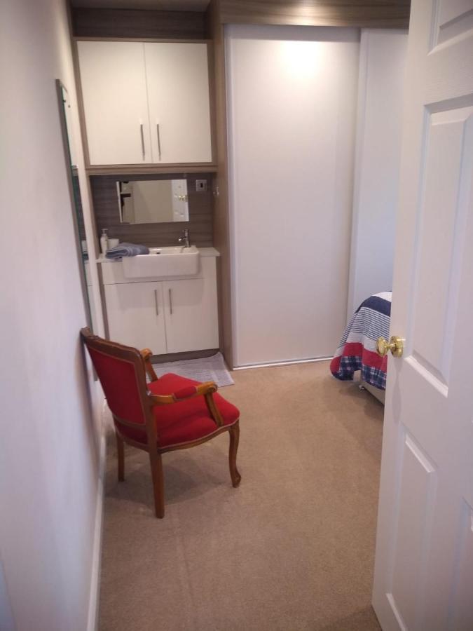 Smitten House 4 Bedroom Rhyl Eksteriør billede